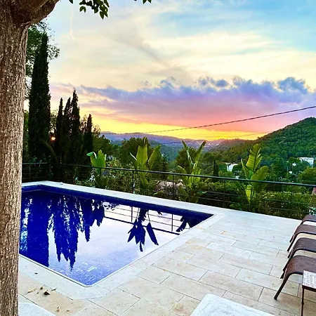 Stylish Luxury Near Sitges Olivella